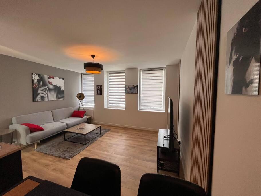 Appartement Voyage En Duplex En Hyper Centre à Valenciennes Extérieur photo