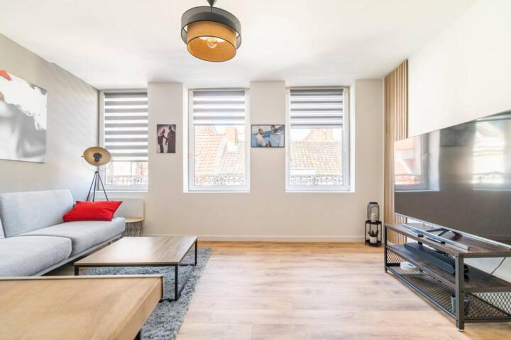 Appartement Voyage En Duplex En Hyper Centre à Valenciennes Extérieur photo